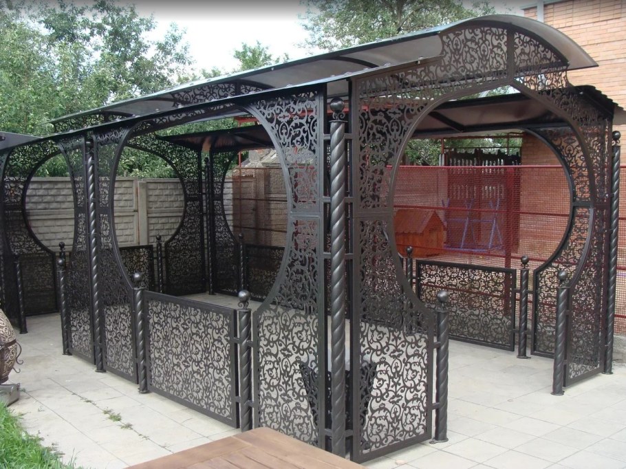 Кованый навес беседка