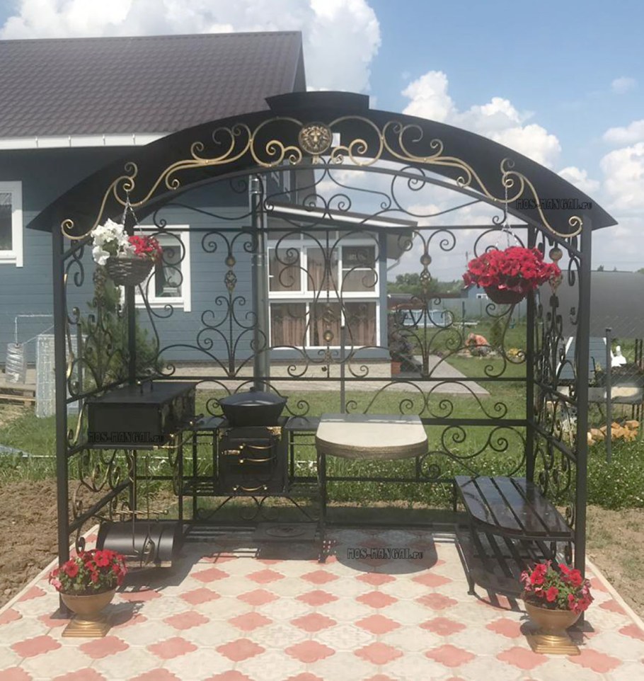 Кованые четырехугольные беседки