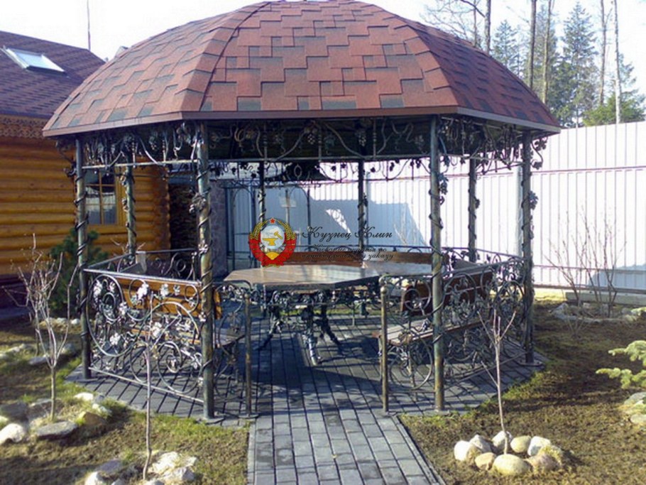 Беседка кованная красивая