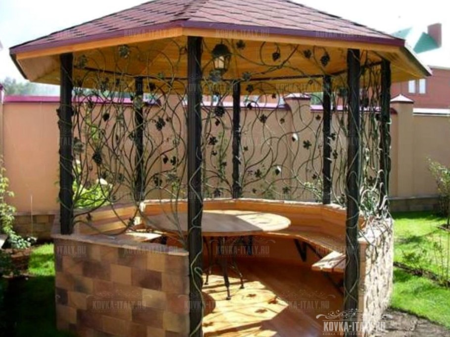 Красивые кованые беседки