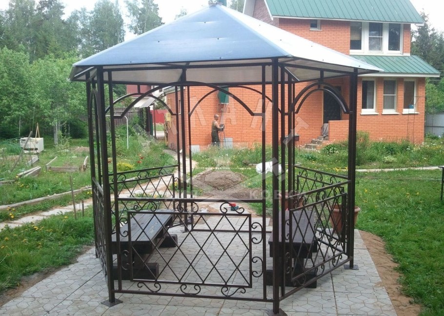 Кованая Садовая беседка