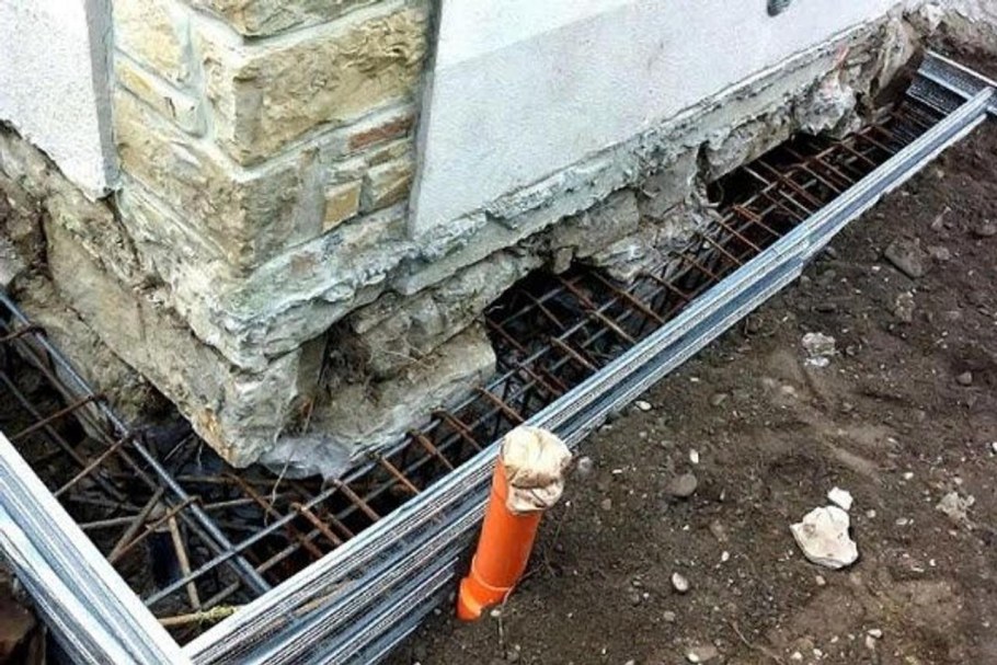 Сдвинулся фундамент