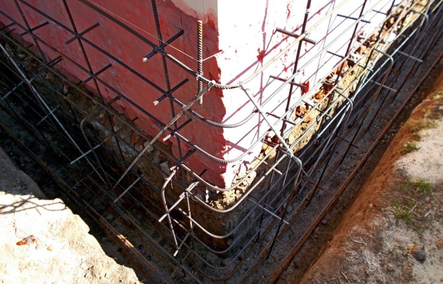 Демонтаж бетонного фундамента