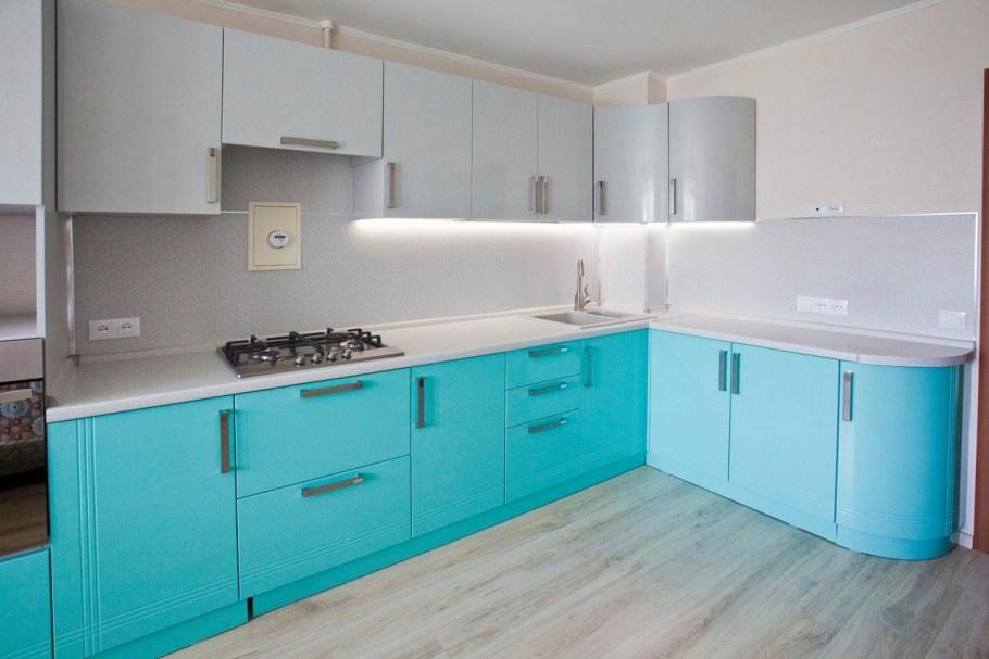 Кухня в бирюзовом цвете