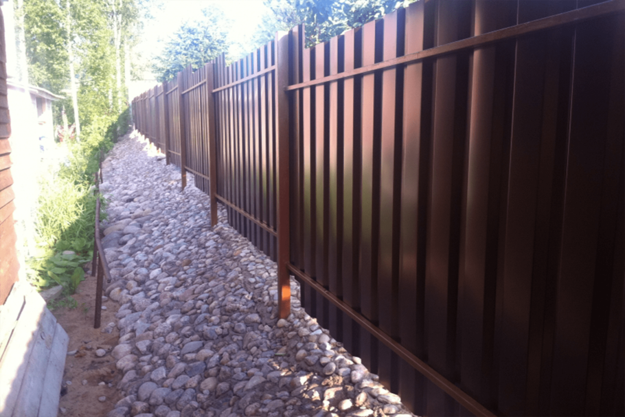 Забор из профлиста и сетки