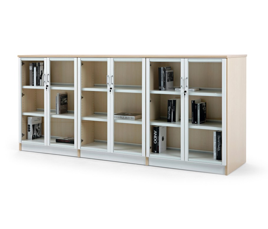 Низкий стеллаж с дверцами