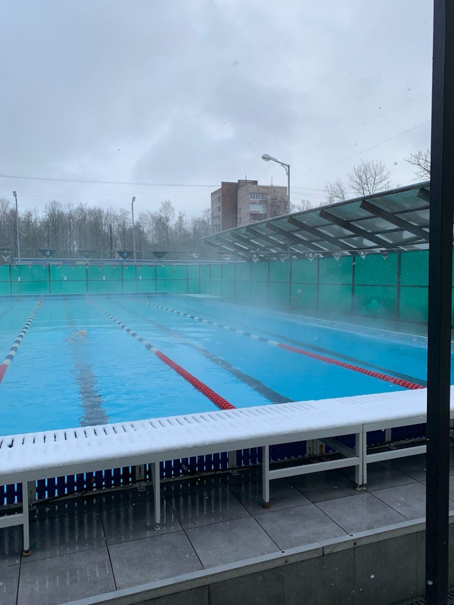 Крокус фитнес открытый бассейн