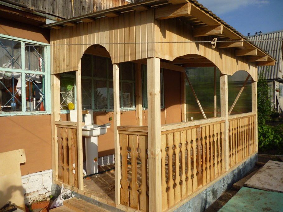 Баня с верандой