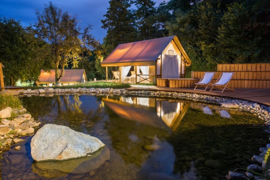 Глэмпинг на озере