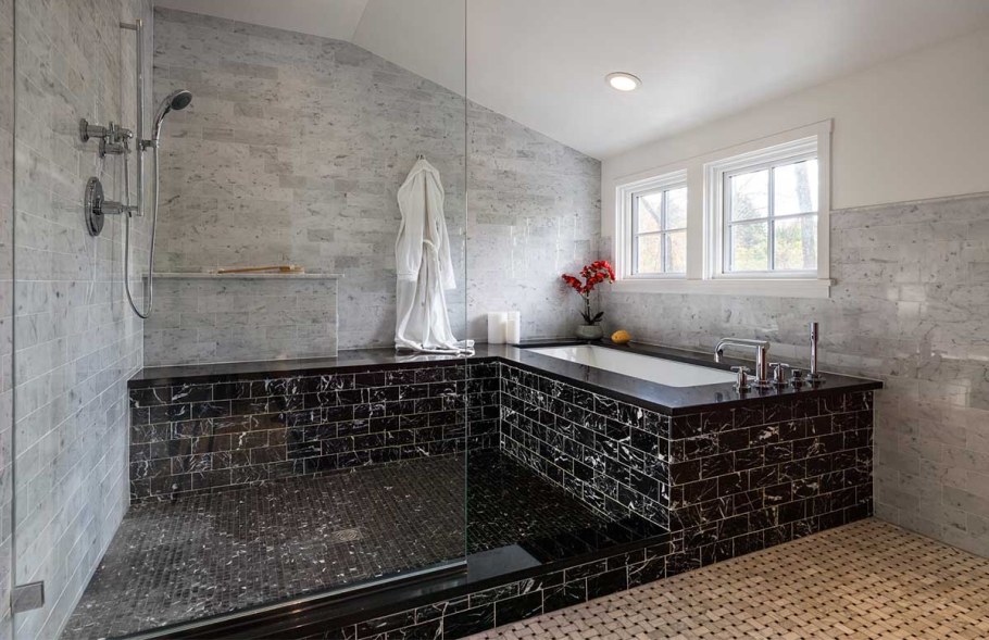 Мраморная отделка ванной комнаты