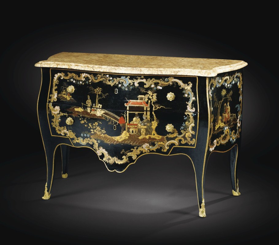 Антикварный комод в стиле Louis XV Vernis Martin