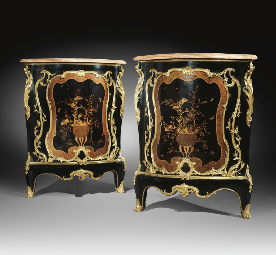 Антикварный комод в стиле Louis XV Vernis Martin