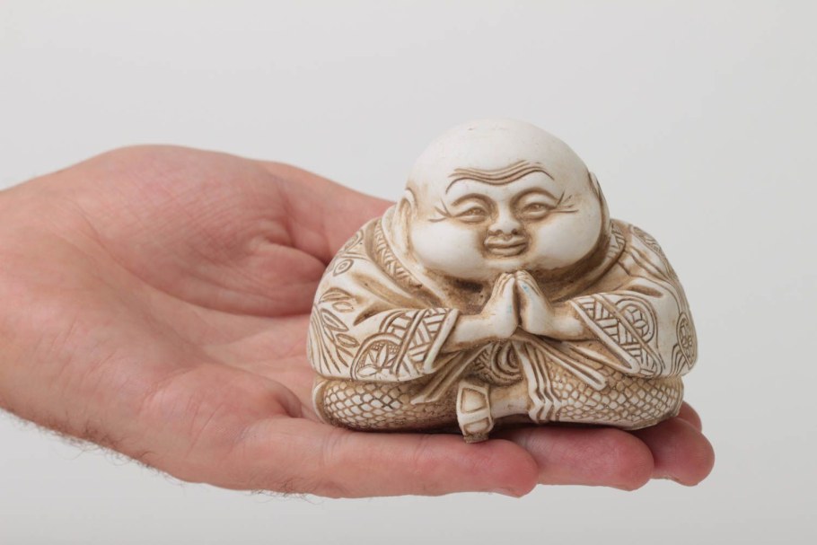 Нэцкэ Будда слоновая кость