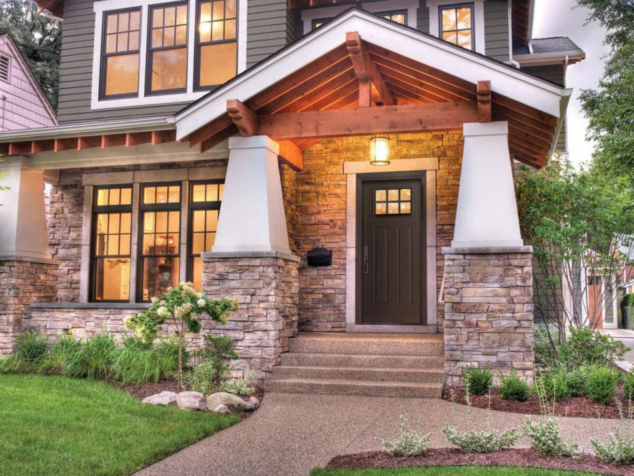 Входная группа в коттедж