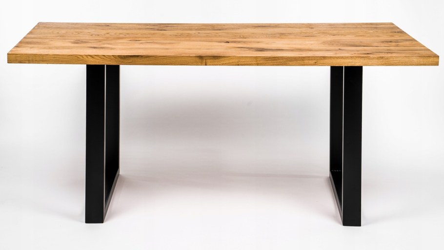 Большой квадратный стол