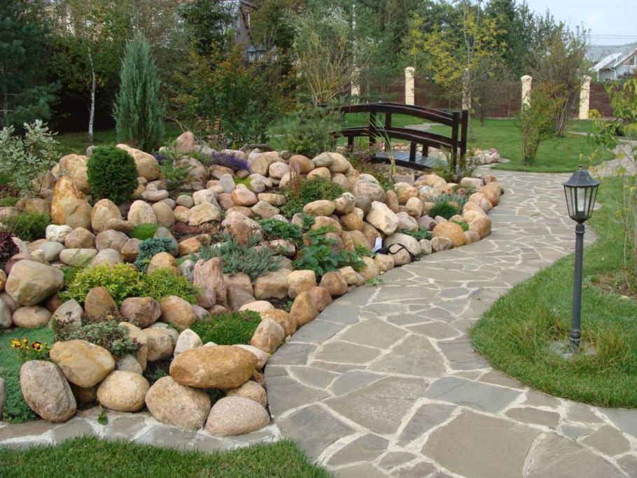 Рокарий с песчаником