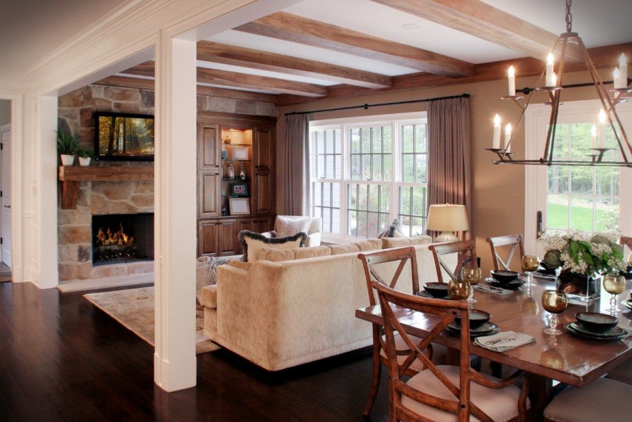 Кухня гостиная с камином