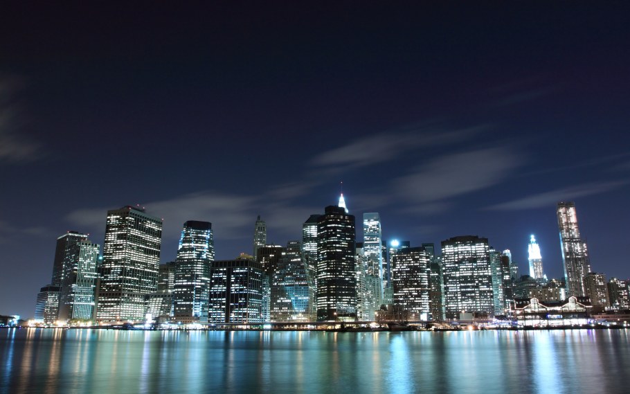 Набережная Нью-Йорка ночью