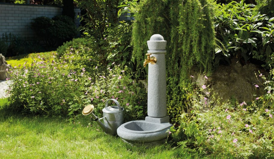 Колонка на участке