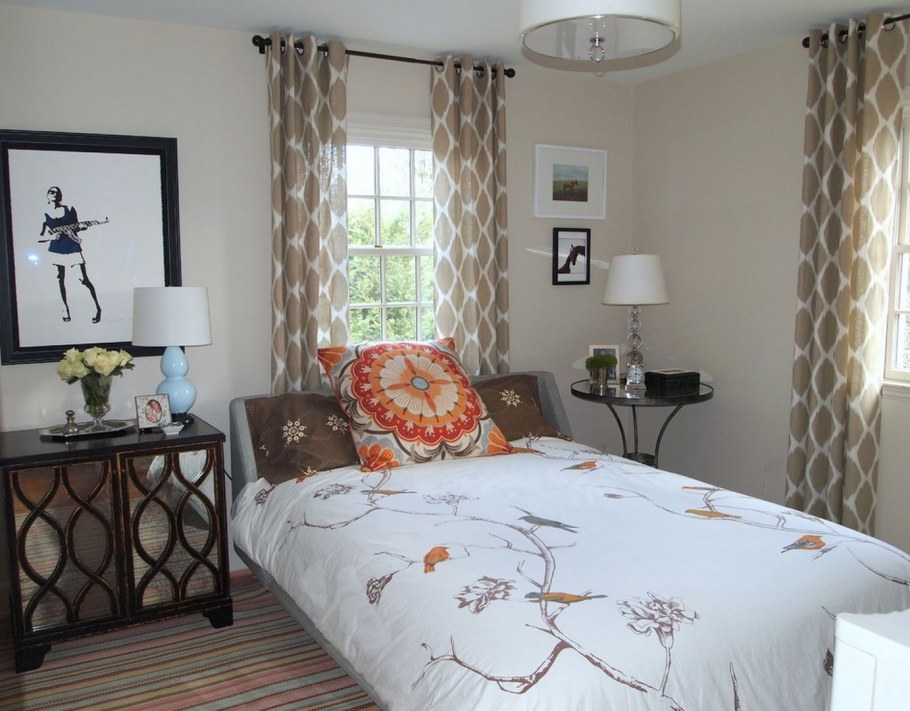 Спальня с 2 окнами на одной стене