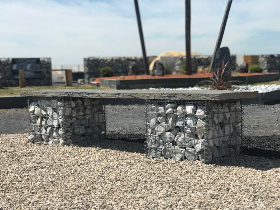 Стойка из габиона