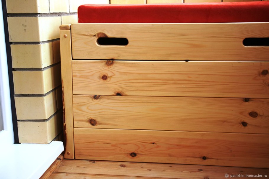 Диван на балкон с ящиком