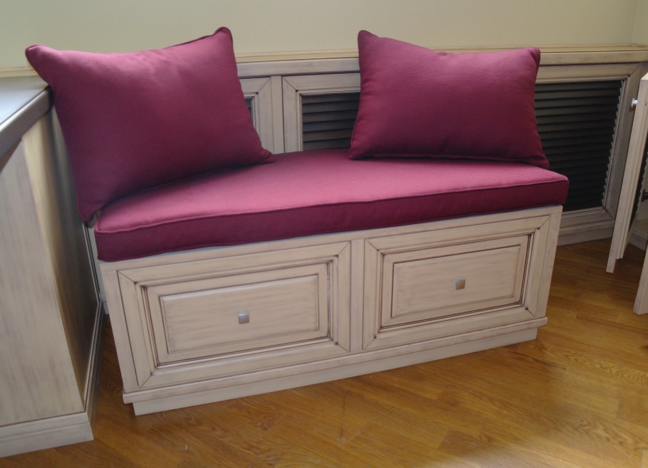 Сидушка в прихожую мягкая