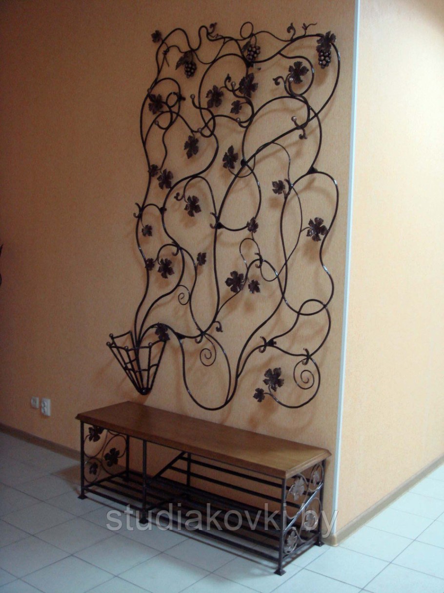 Кованые вешалки в прихожую