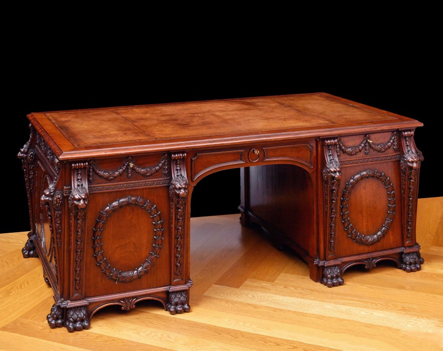 Томас Чиппендейл стол