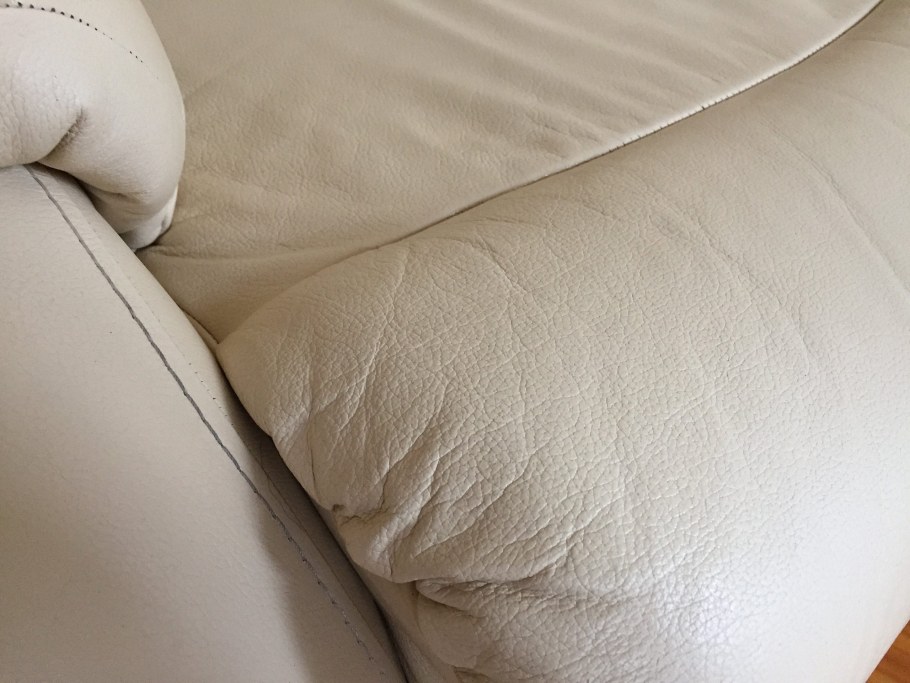 Химчистка кожаного дивана