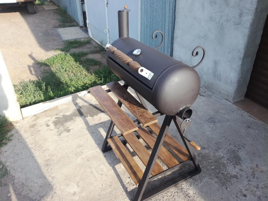 Мангал из газового баллона с навесом