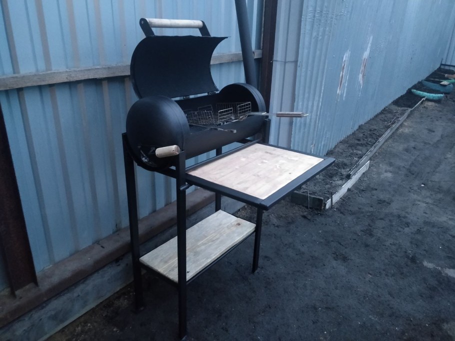 Мангал из газового баллона и швейной машинки