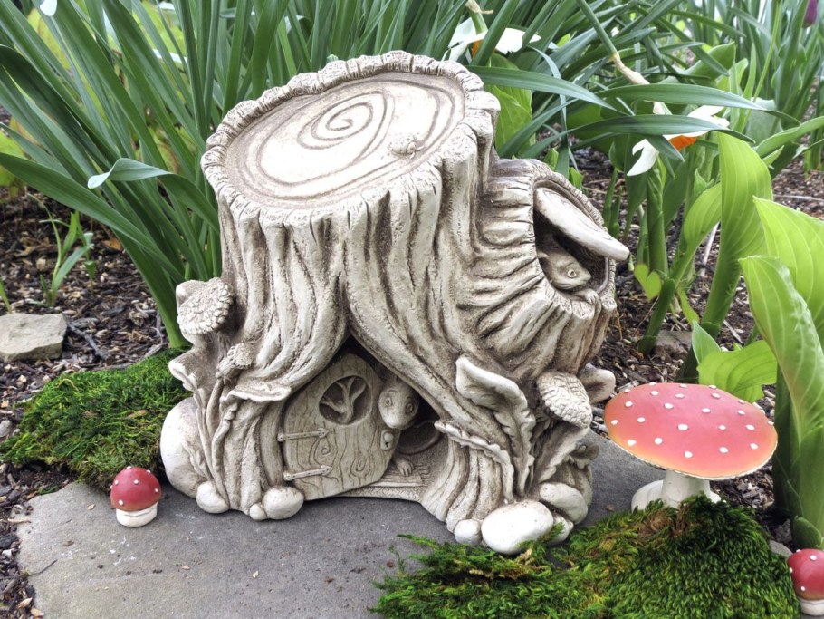 Стулья из пеньков