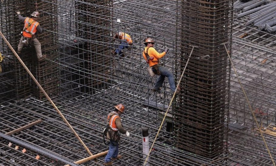 Арматура на стройке