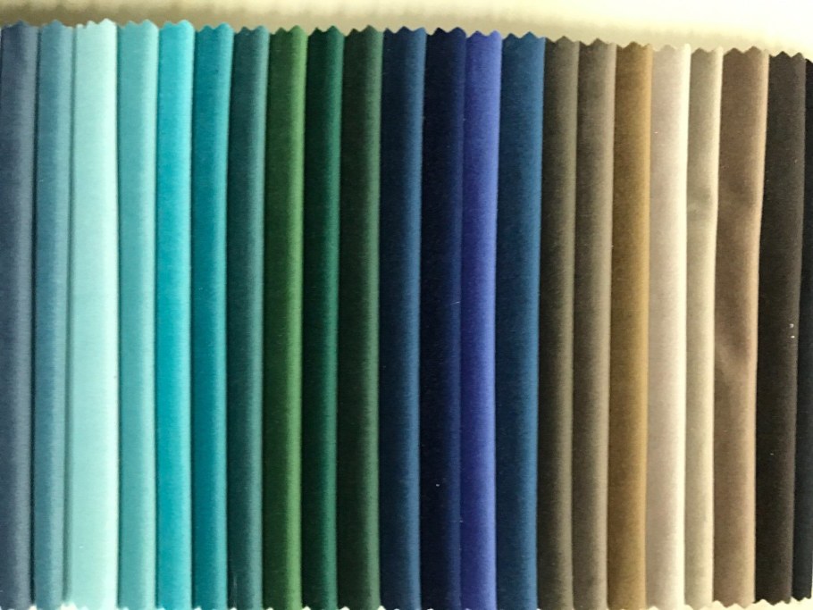 Масляное пятно на ткани