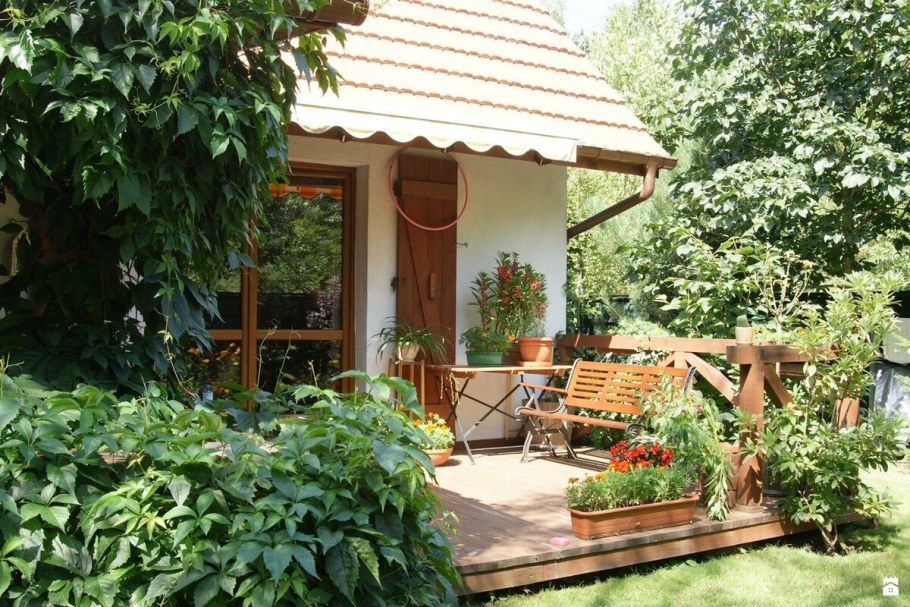 Огород в деревенском стиле