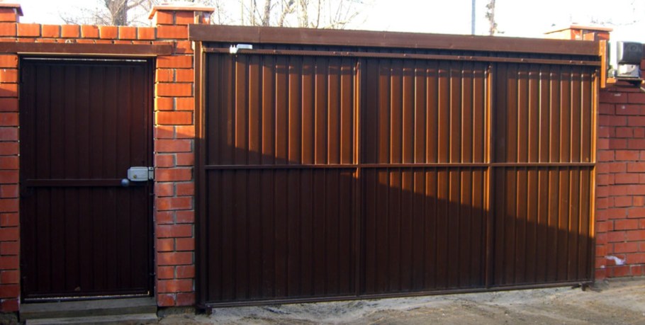 Подвесные откидные ворота