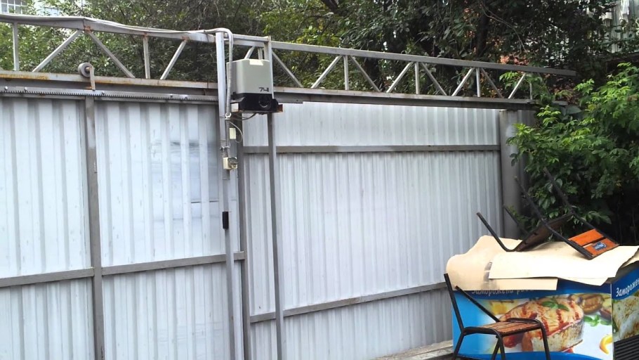 Механизм подвесных откатных ворот