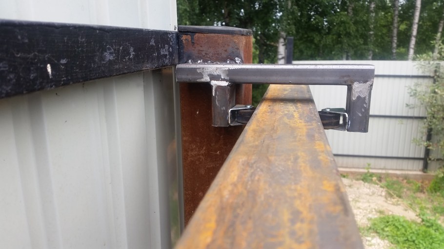 Подвесные откатные ворота со съемной балкой