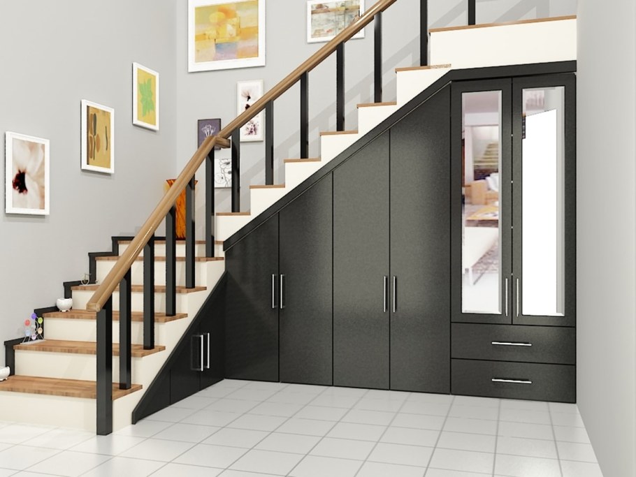 Шкаф под лестницей