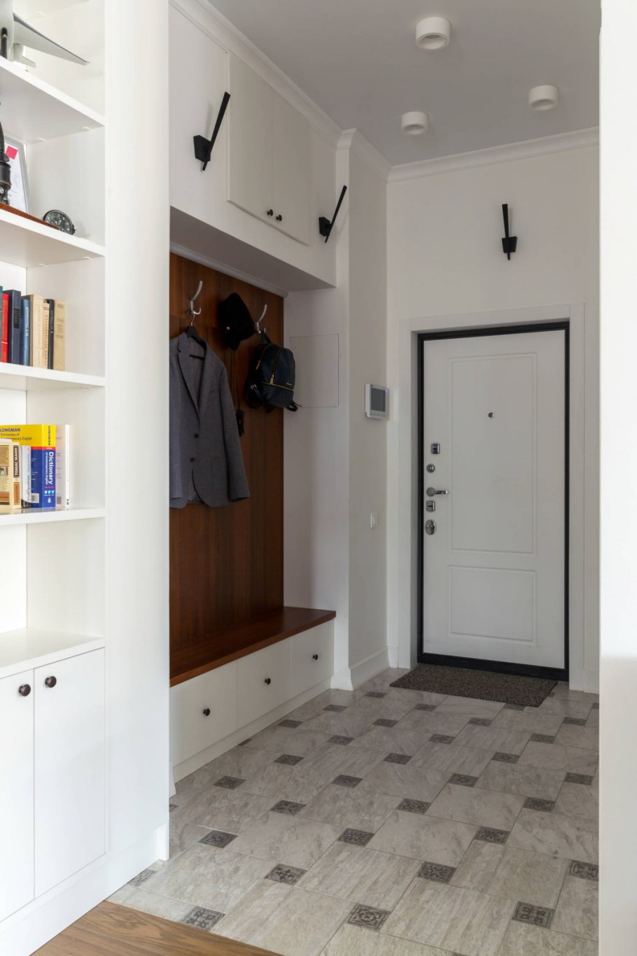 Бюджетный коридор в квартире