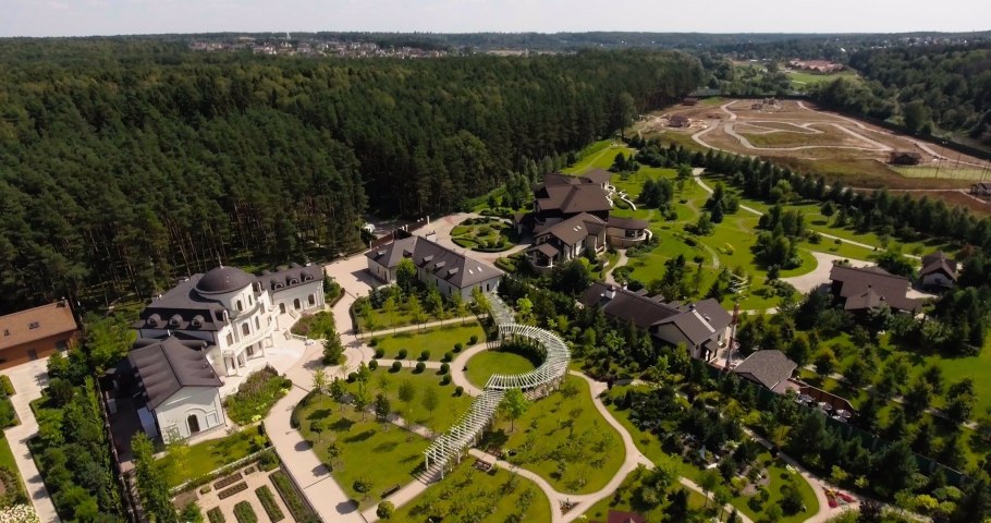 Где живёт Собянин фото его дома