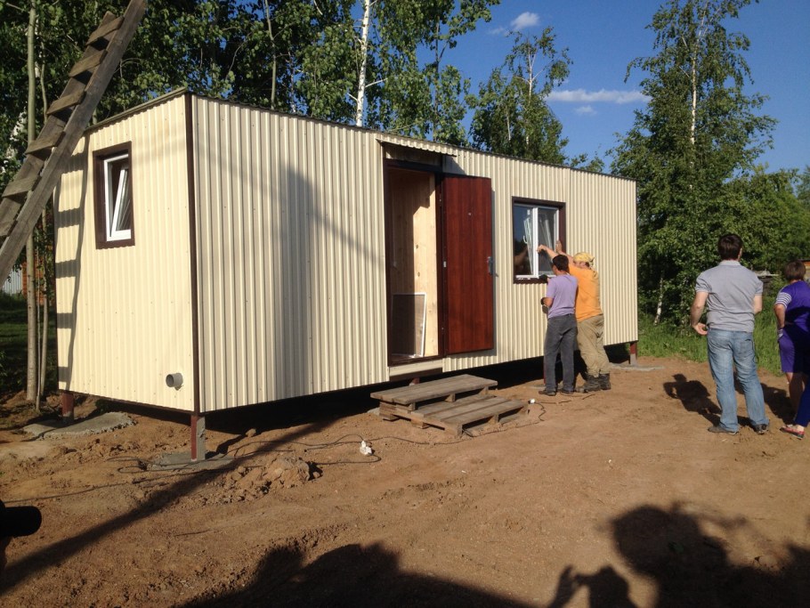 Тини Хаус с односкатной крышей