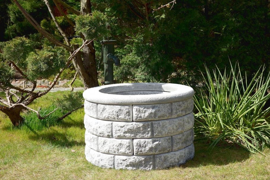 Декоративная отделка колодца