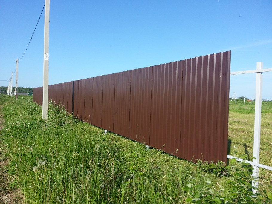 Ворота распашные из профнастила