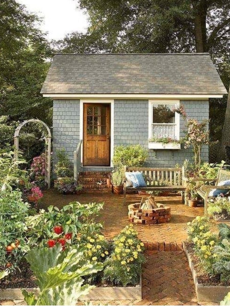 Маленький дачный участок