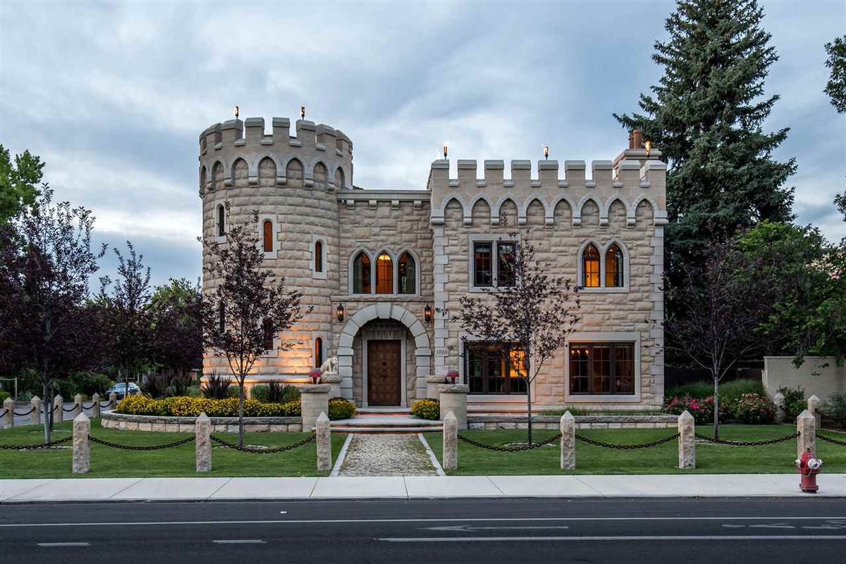 Castle do am. Касл Хаус замок. Каменные особняки в замковом стиле средневековья. Дом замок. Мини замок.