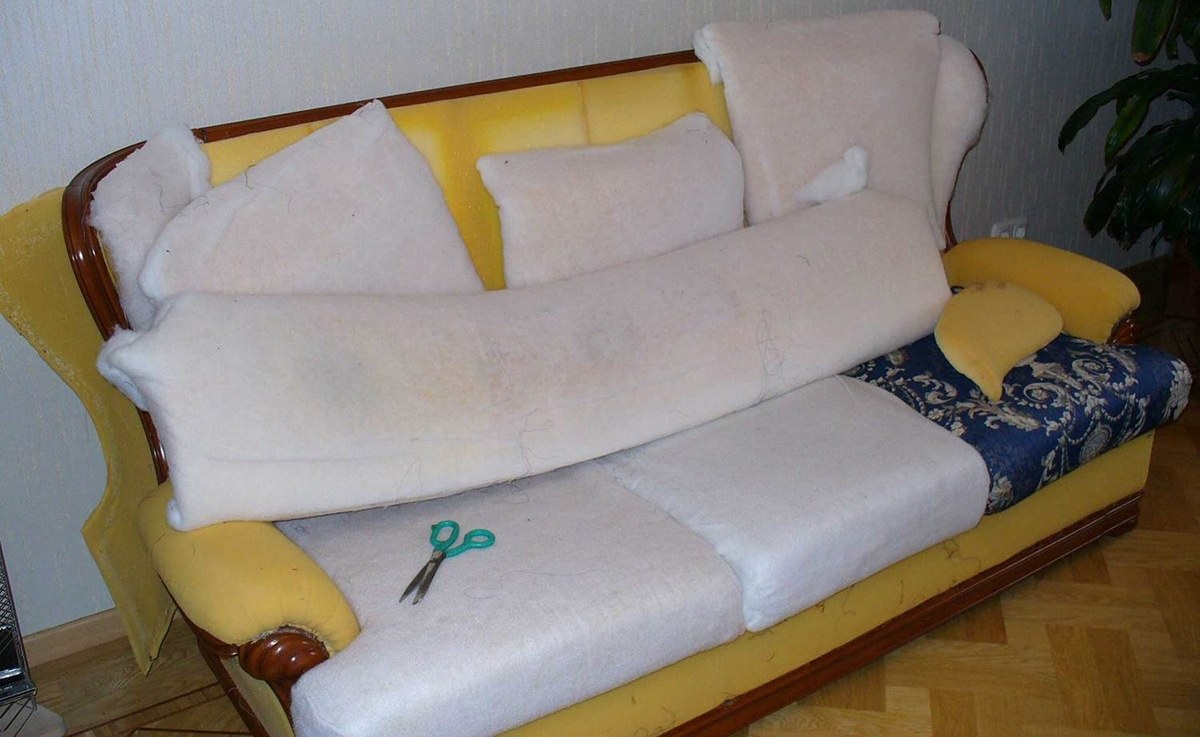 Переделка старого дивана в современный (74 фото)