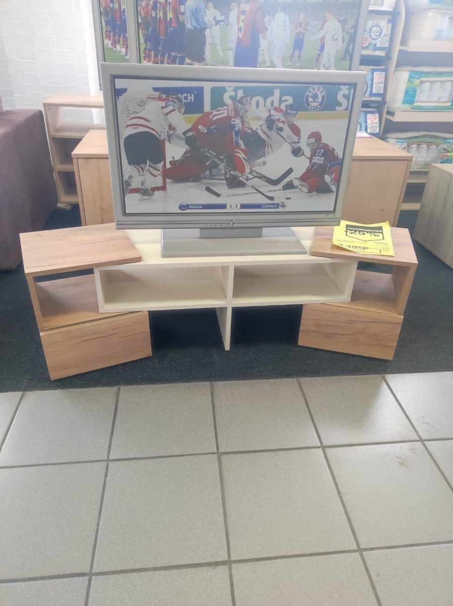 Стенка в спальню под телевизор