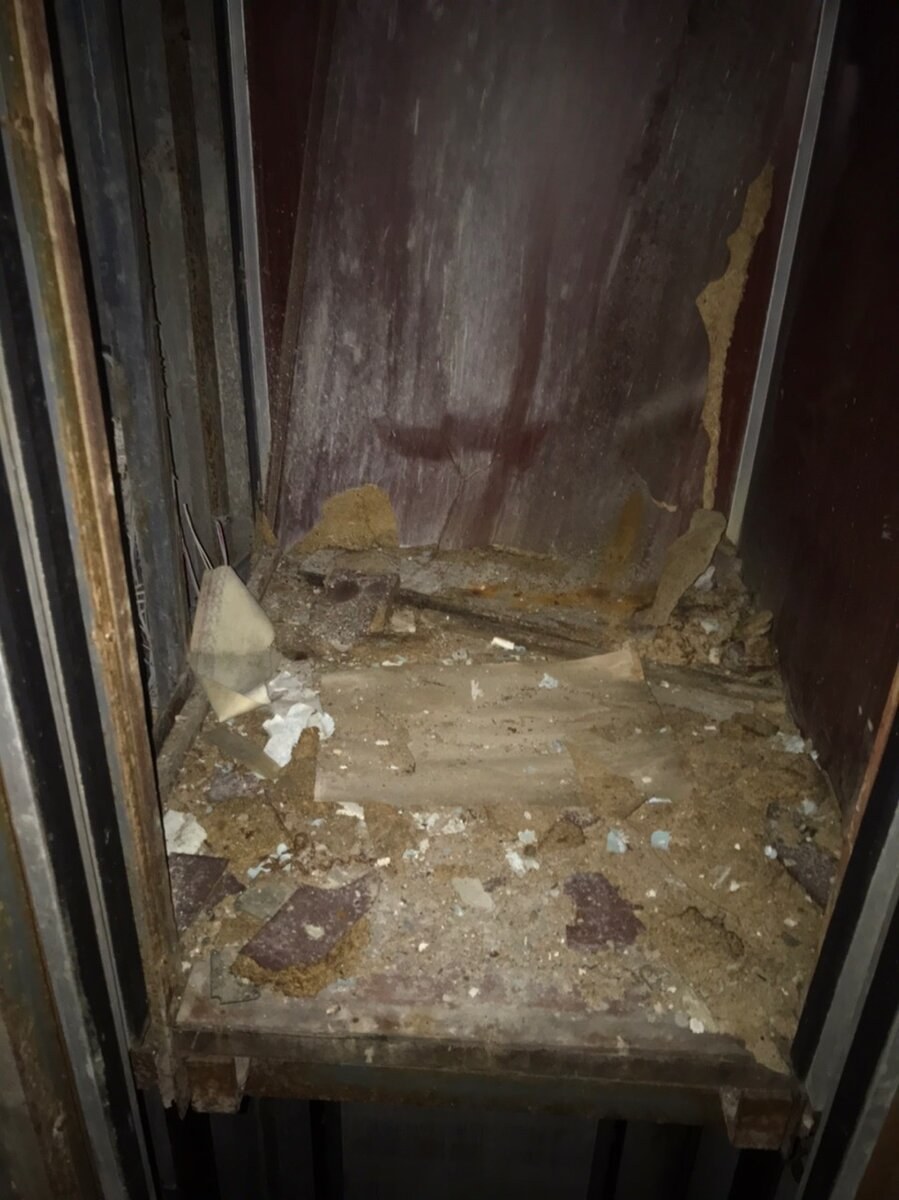 Заброшенный лифт в Припять